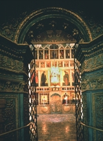 Altrussische Architektur - Interieur mit Ikonostase in der Verkündigungs-Kathedrale im Moskauer Kreml
