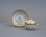 Russischer Meister - Deckeltasse und Unterschale mit dem Monogramm von Katharina II. (Kaiserliche Porzellanmanufaktur)