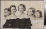 Unbekannter Künstler - Porträt von Schwestern Jelisaweta, Maria, Praskowja, Alexandra und Anna Djakow