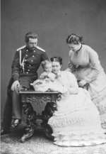 Russischer Fotograf - Graf Sergei D. Scheremetew (1844—1918) und Gräfin Ekaterina P. Scheremetewa (1849-1929) mit Familie
