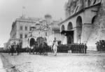 Fotoatelier K. von Hahn - Zar Nikolaus II. empfängt die Schüler Moskaus im Kreml