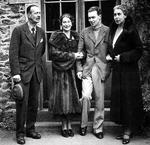 Unbekannter Fotograf - Großfürst Wladimir Kirillowitsch von Russland (1917-1992) mit Verwandten und Schwester Kira