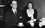 Unbekannter Fotograf - Fürst Felix Jussupow und seine Gemahlin Prinzessin Irina Alexandrowna von Russland