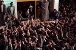 Unbekannter Fotograf - Ayatollah Ruhollah Khomeini in Teheran nach der Rückkehr aus dem Exil im Februar 1979