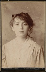 Unbekannter Fotograf - Camille Claudel (1864-1943)