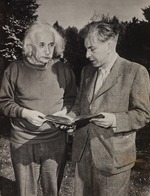 Unbekannter Fotograf - Ilja Ehrenburg and Albert Einstein in Princeton