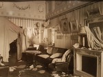 Unbekannter Fotograf - Boudoir der Zarin Alexandra Fjodorowna nach dem Sturm auf das Winterpalais