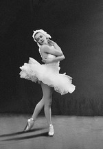 Unbekannter Fotograf - Galina Ulanowa im Ballett Schwanensee