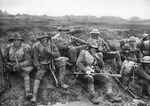 Unbekannter Fotograf - Australien im Ersten Weltkrieg. Nicht identifizierte Männer der 5. Division