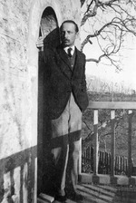 Unbekannter Fotograf - Rainer Maria Rilke. Château de Muzot 