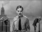 Unbekannter Fotograf - Charlie Chaplin im Film Der große Diktator (The Great Dictator) 