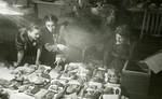 Anonymous - Actresses of the Moscow Art Theatre prepared the presents for Red Army