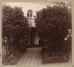 Prokudin-Gorsky, Sergey Mikhaylovich - Sretensky Monastery in Kashin. Entrance into the house where Grand Duchess Elizabeth Feodorovna lived in 1909