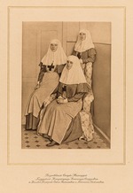Anonymous - Empress Alexandra Fyodorovna of Russia with Grand Duchesses Olga Nikolaevna of Russia and Tatiana Nikolaievna of Russia
