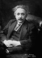 Photo studio Genia Reinberg, Paris - Portrait of Albert Einstein (1879-1955)