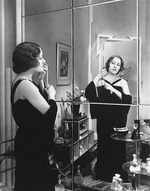 Anonymous - Gloria Swanson in the film Tonight or Never by Mervyn LeRoy. Costumes design by Coco Chanel