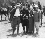 Anonymous - Clarence Brown, Rudolph Valentino, Vilma Banky, and Federico Beltrán Masses during filming