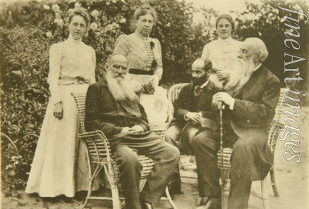 Tolstaya Sophia Andreevna - Leo Tolstoy, Sophia Andreevna and Daughter Alexandra with Sculptor Eliah Ginsburg (1859-1939) and critic Vladimir Stasov (182