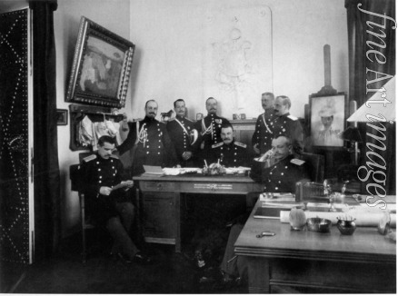 Fotoatelier H. Rentz & F. Schrader - Chef der Chevaliergarde Fürst Felix Jussupow Graf Sumarokov-Elston mit Offiziere