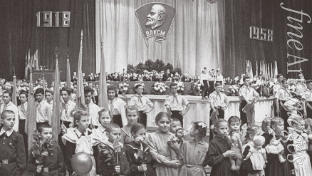 Unbekannter Fotograf - Die feierliche Sitzung zum 40. Jahrestag der Gründung des Leninschen Komsomol am 30. Oktober 1958
