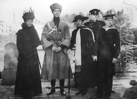 Unbekannter Fotograf - Kaiserinwitwe Maria Fjodorowna, Großfürst Michail Alexandrowitsch, Großfürstin Xenia Alexandrowna mit Kinder Fjodor und Nikita