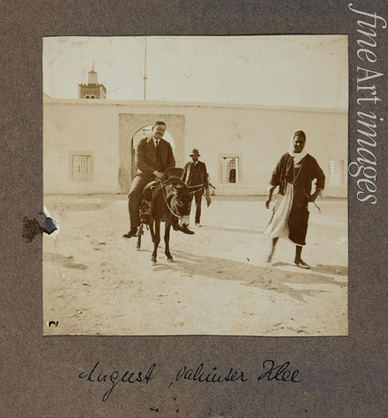 Unbekannter Fotograf - Paul Klee und August Macke vor der Moschee, Tunesien