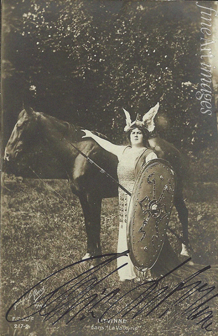 Unbekannter Fotograf - Opernsängerin Félia Litvinne (1860-1936) als Brünnhilde in Oper 