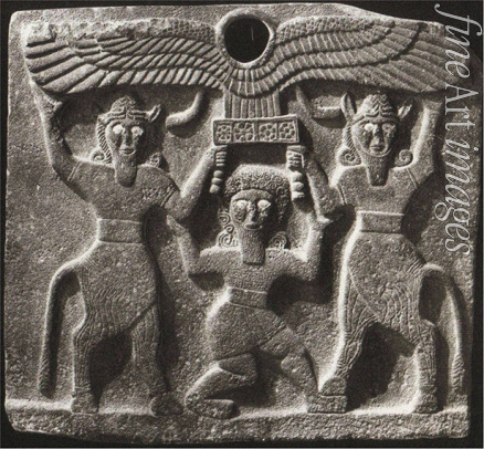 Assyrische Kunst - Orthostat mit Darstellung von Gilgamesch zwischen zwei Halbgöttern, die die Sonnenscheibe halten. Aus Tell Halaf, Syrien