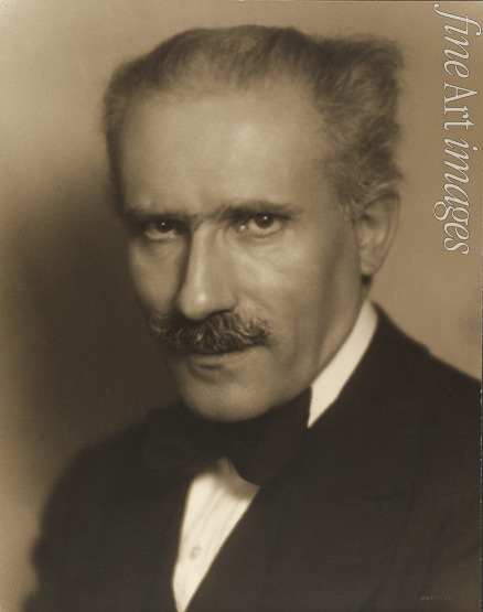 Laviosa Vincenzo - Portrait of the composer Arturo Toscanini (1867-1957)